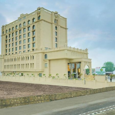 Lemon Tree Premier, Dwarka Hotel Kültér fotó