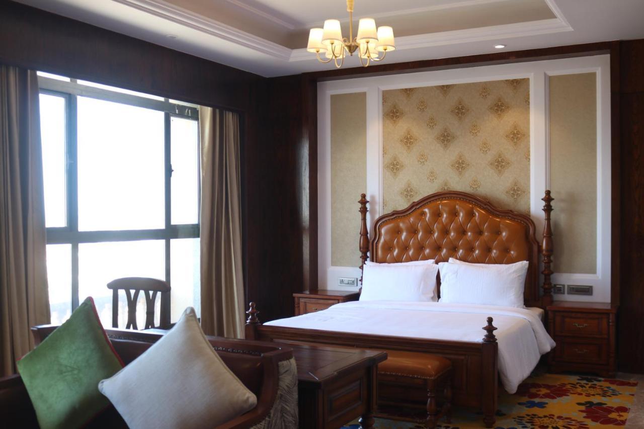 Lemon Tree Premier, Dwarka Hotel Kültér fotó
