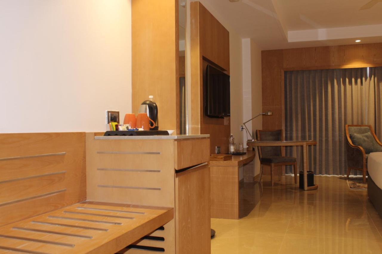 Lemon Tree Premier, Dwarka Hotel Kültér fotó
