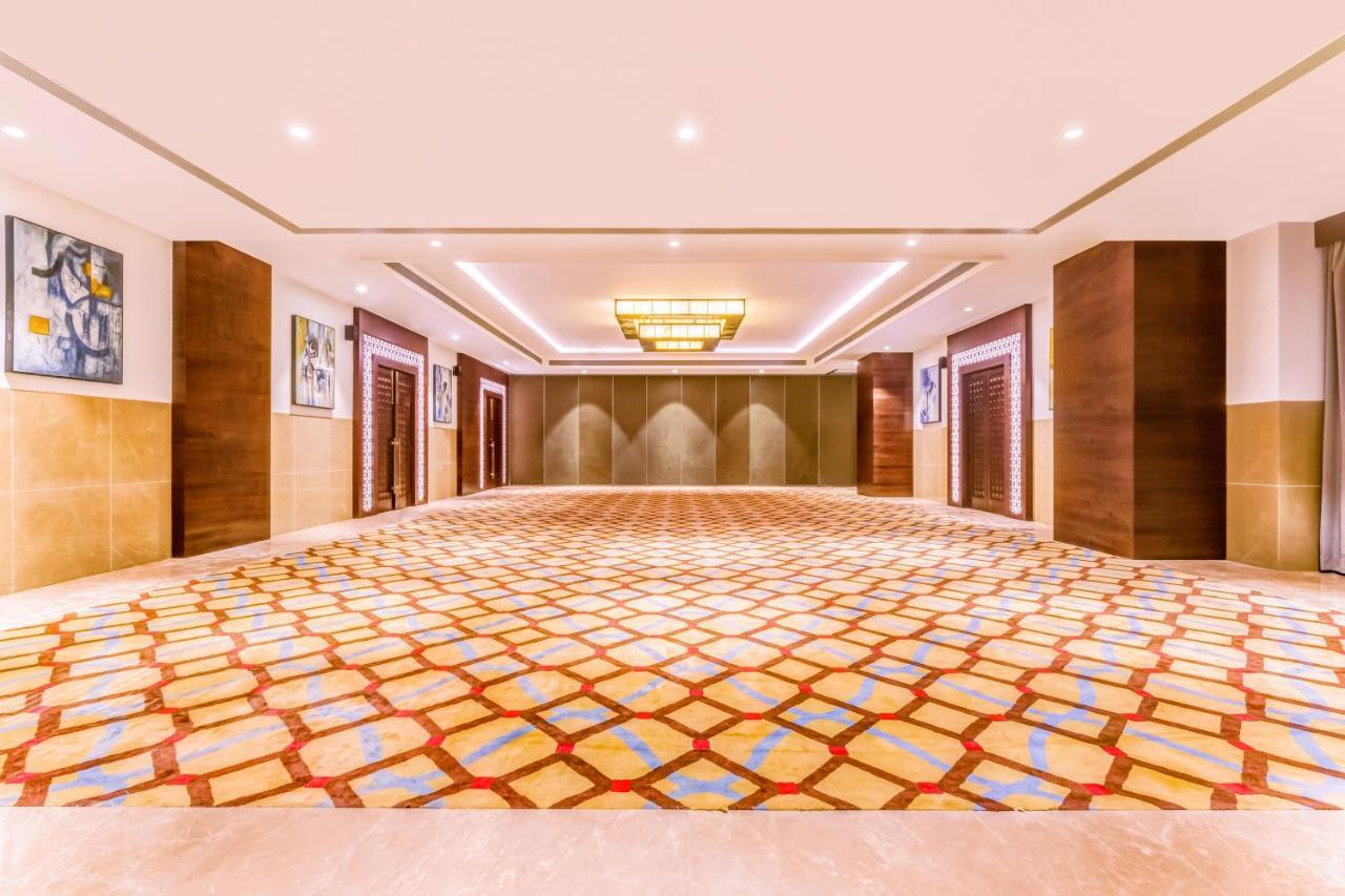 Lemon Tree Premier, Dwarka Hotel Kültér fotó