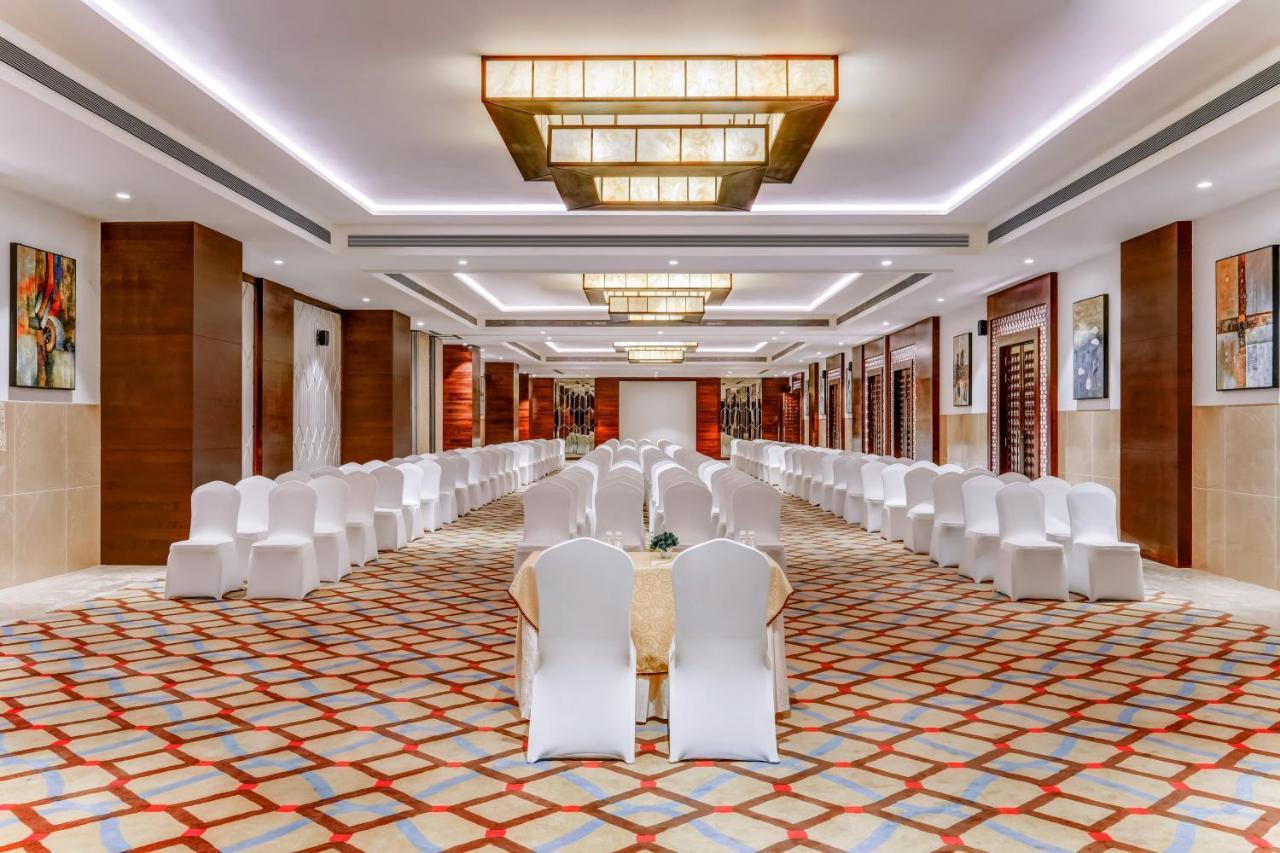 Lemon Tree Premier, Dwarka Hotel Kültér fotó