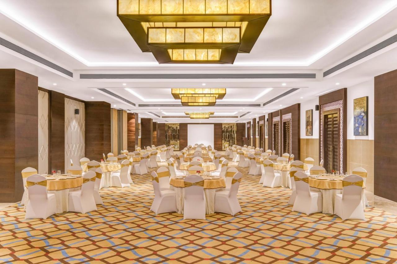 Lemon Tree Premier, Dwarka Hotel Kültér fotó