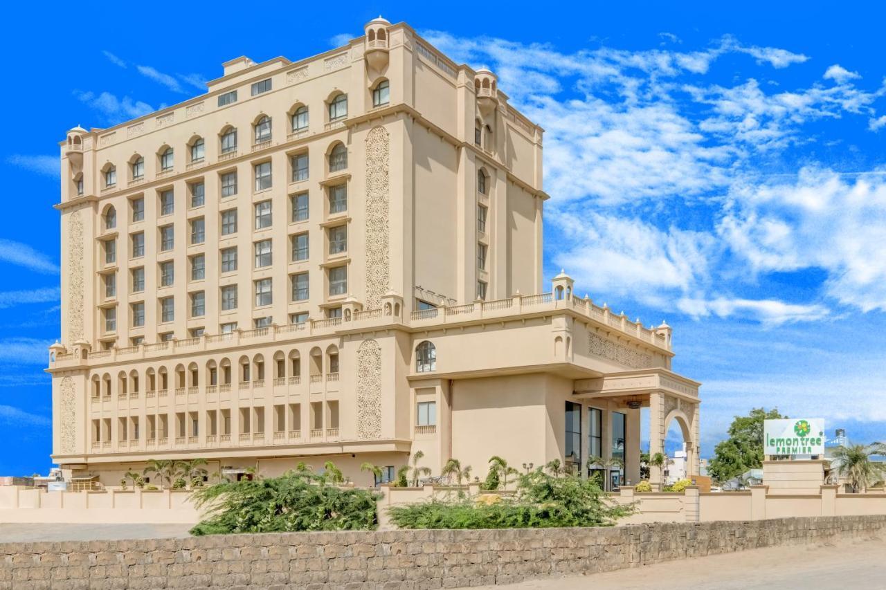 Lemon Tree Premier, Dwarka Hotel Kültér fotó