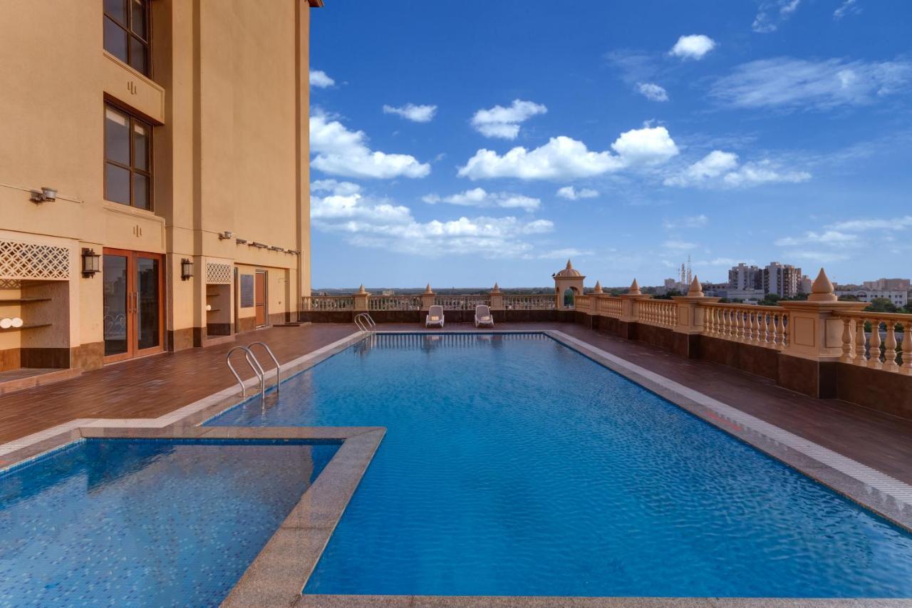 Lemon Tree Premier, Dwarka Hotel Kültér fotó