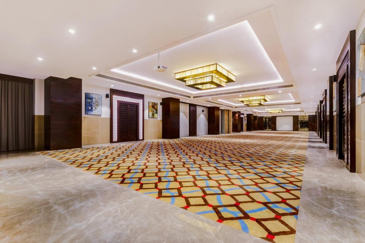 Lemon Tree Premier, Dwarka Hotel Kültér fotó