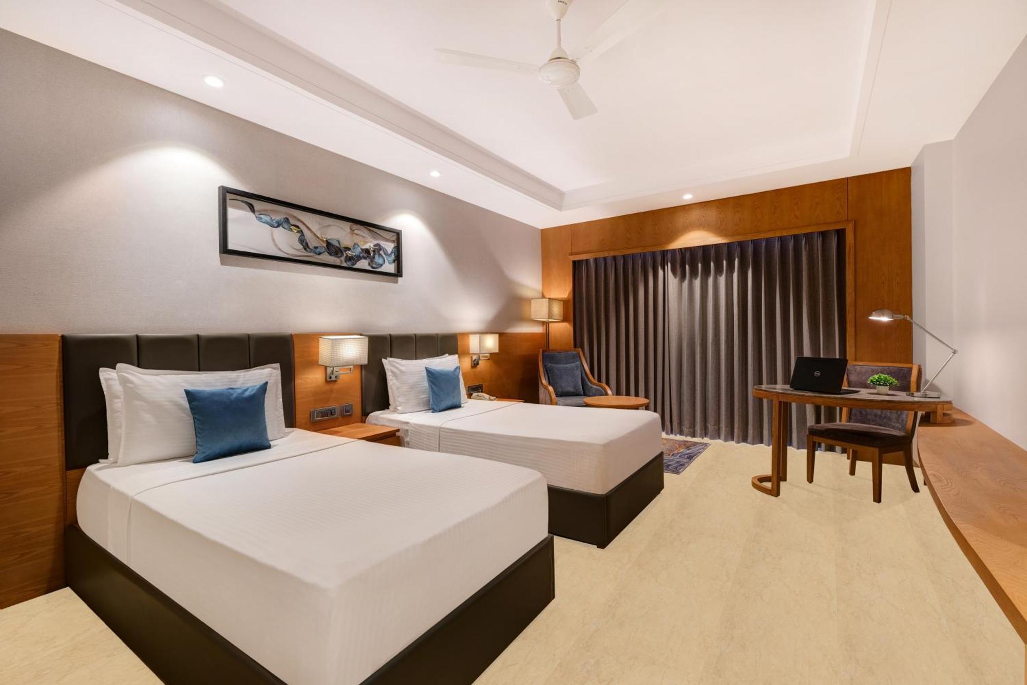 Lemon Tree Premier, Dwarka Hotel Kültér fotó